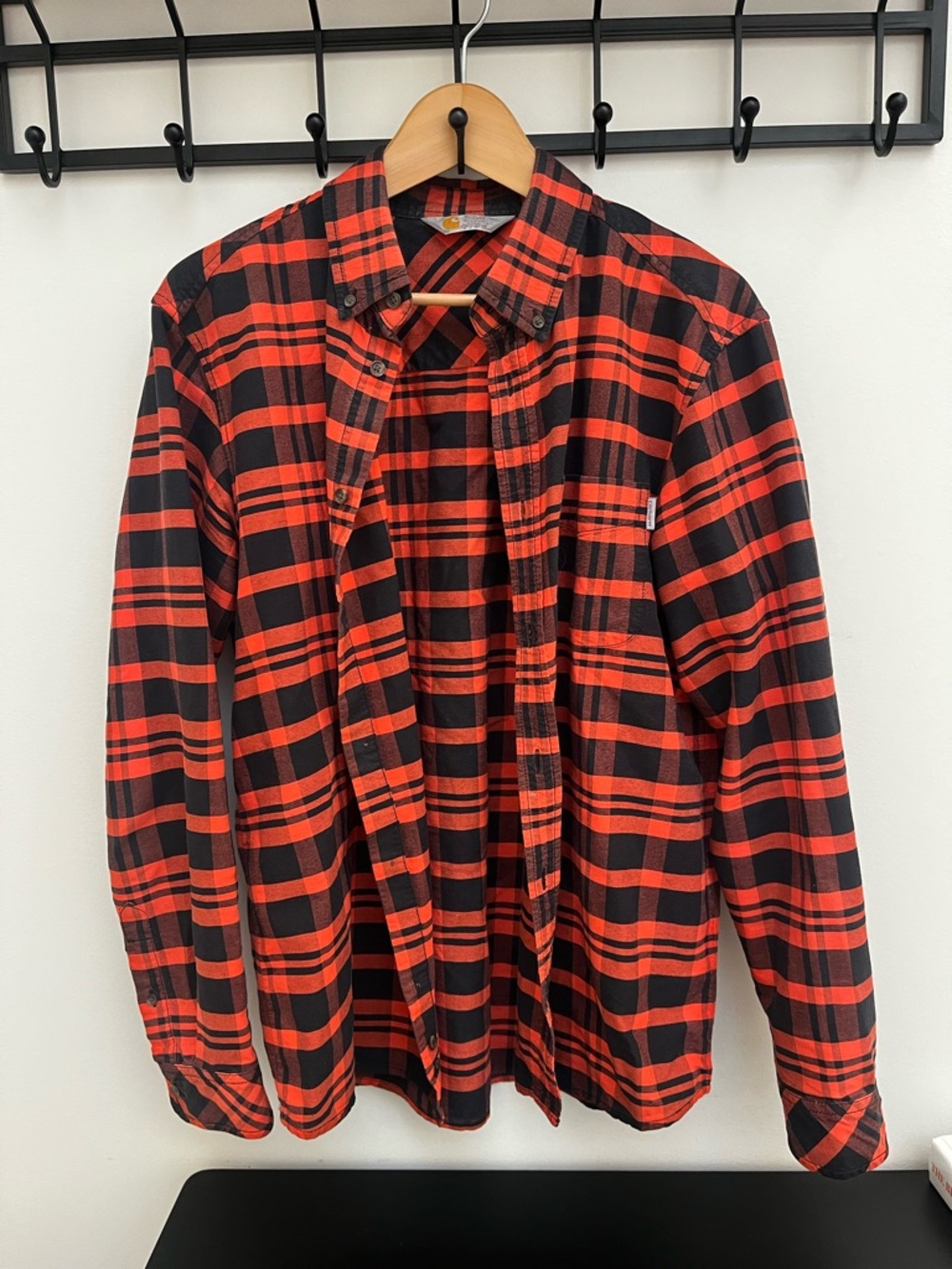 Carhartt Red and Black Plaid Work Button Down Shirt 100% Cotton M